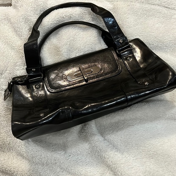 Kenneth Cole Reaction Purse - Picture 1 of 4